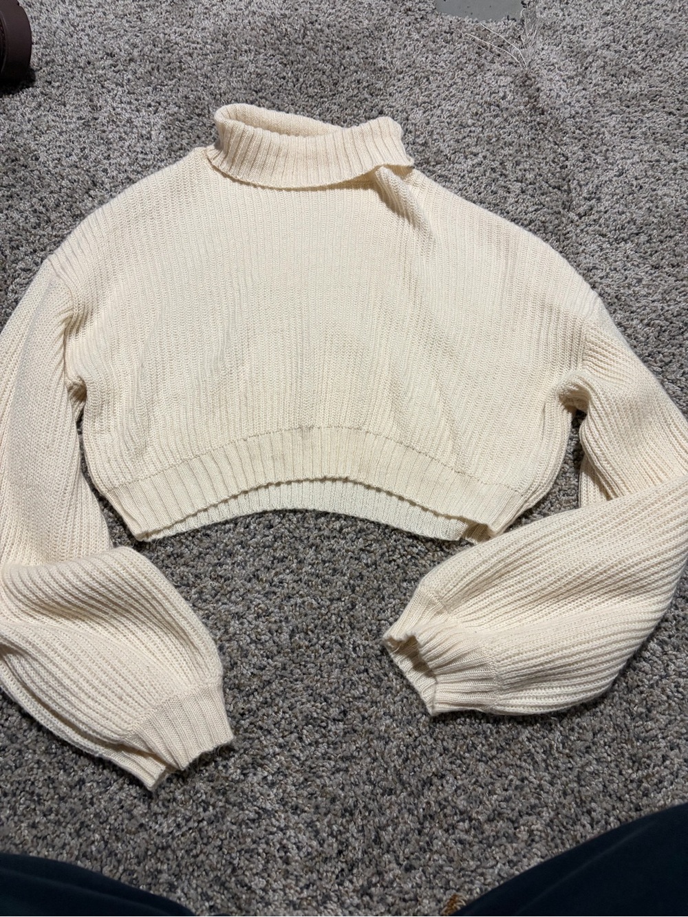 SHEIN Cream Cropped Ribbed Turtleneck Sweater